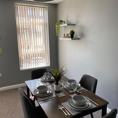 Blackpool Sleepover Apartment 4 Free Parking Sleeps 6 מראה חיצוני תמונה